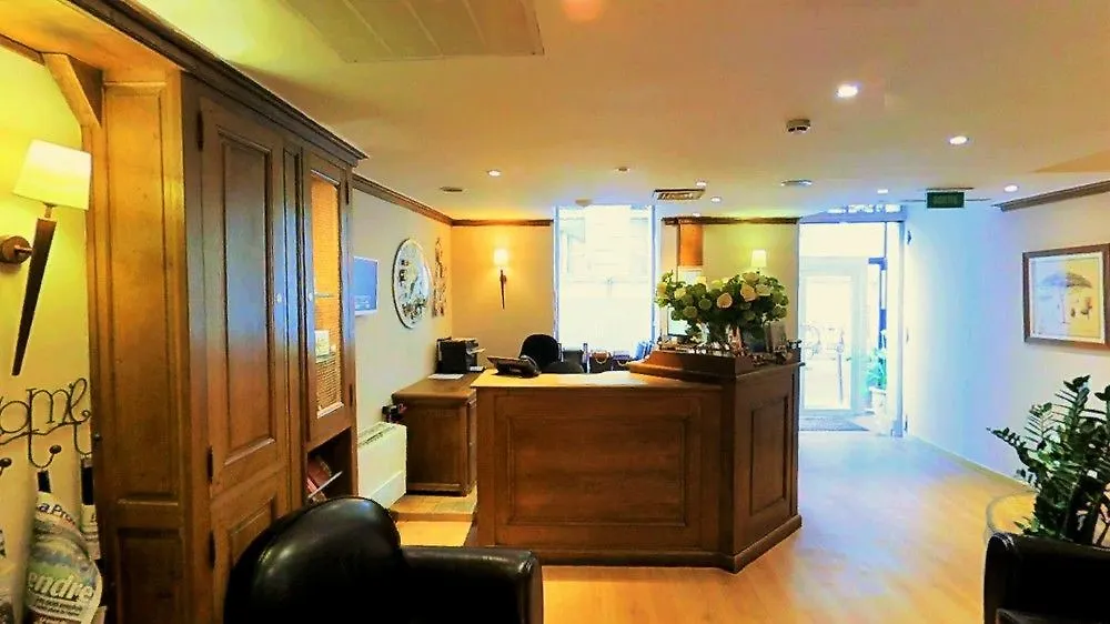 Hotel De L'Horloge Awinion