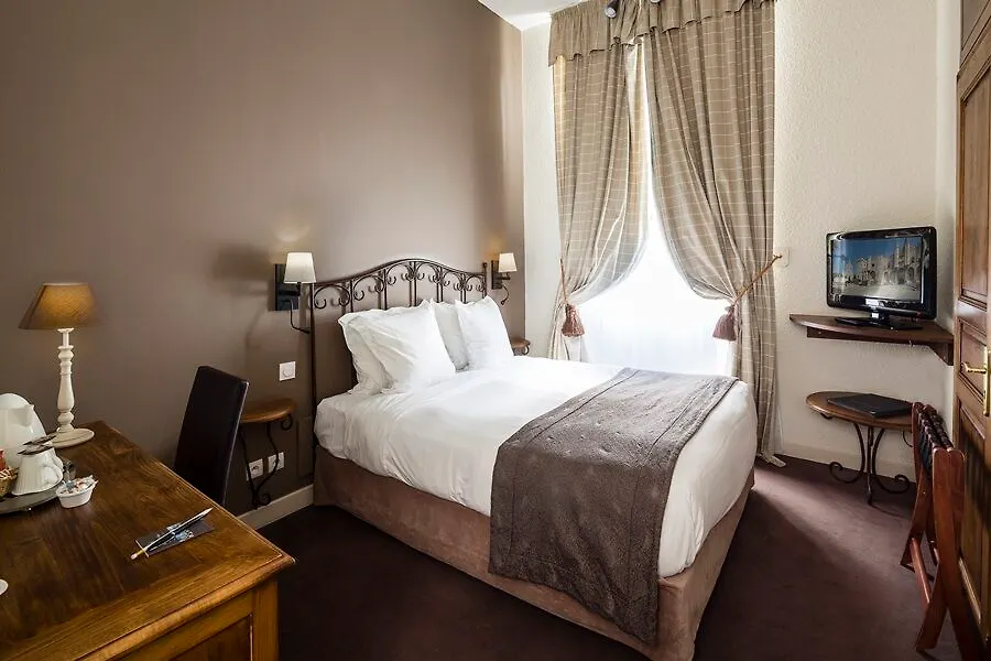 ****  Hotel De L'Horloge Avignone Francia