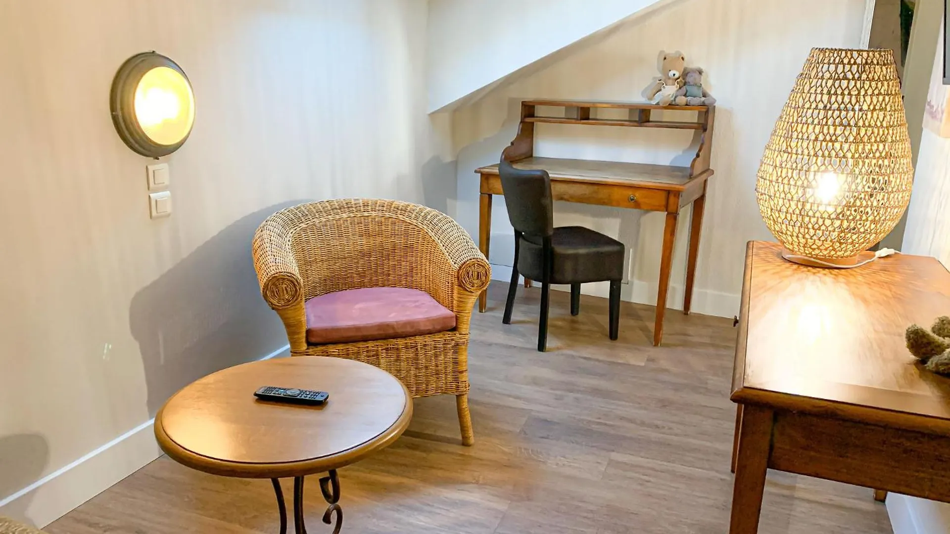 Hotel De L'Horloge Avinyon Fransa